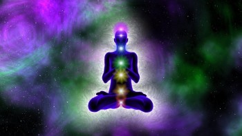 The 7 Chakras, Crystals and Meditating